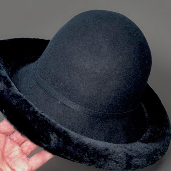 Vintage Betmar Plaza Suite Wool Scarf Hat Black Fur Brim - Picture 3 of 8